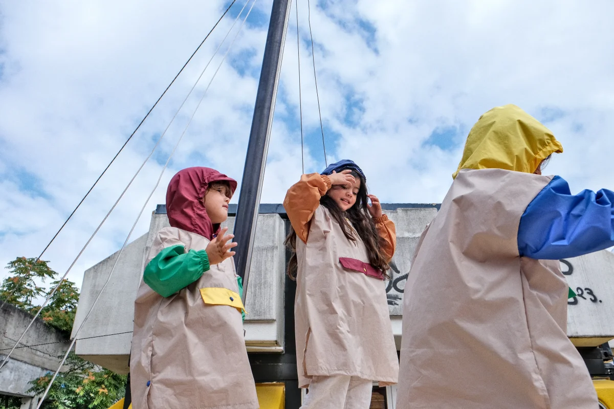 Poncho long Capuche Bordeaux Kids – Image 4