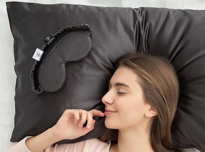 Coffret taie d'oreiller en soie et masque sommeil – Image 5