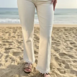 Jean Beige avec Dentelle - Élégance et Confort au Quotidien